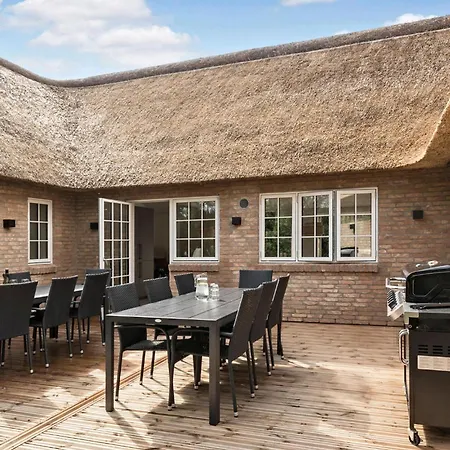 Vakantiehuis Lovely In With Sauna - C04646