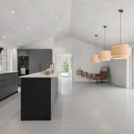 Vakantiehuis Lovely In With Sauna - C04646 *