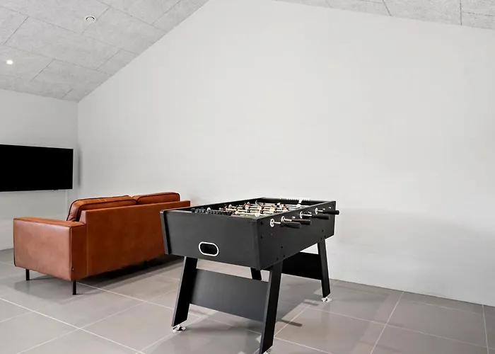 Lovely In With Sauna - C04646